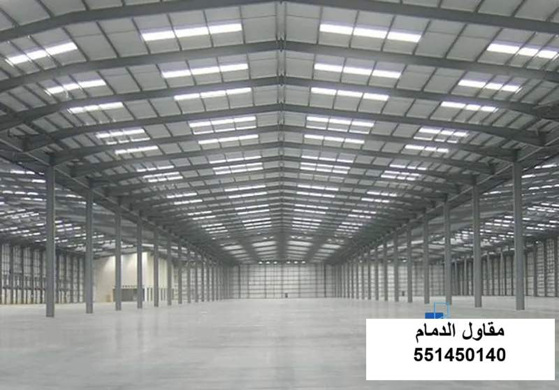 مستودع تجهيز طلبات في سيهات