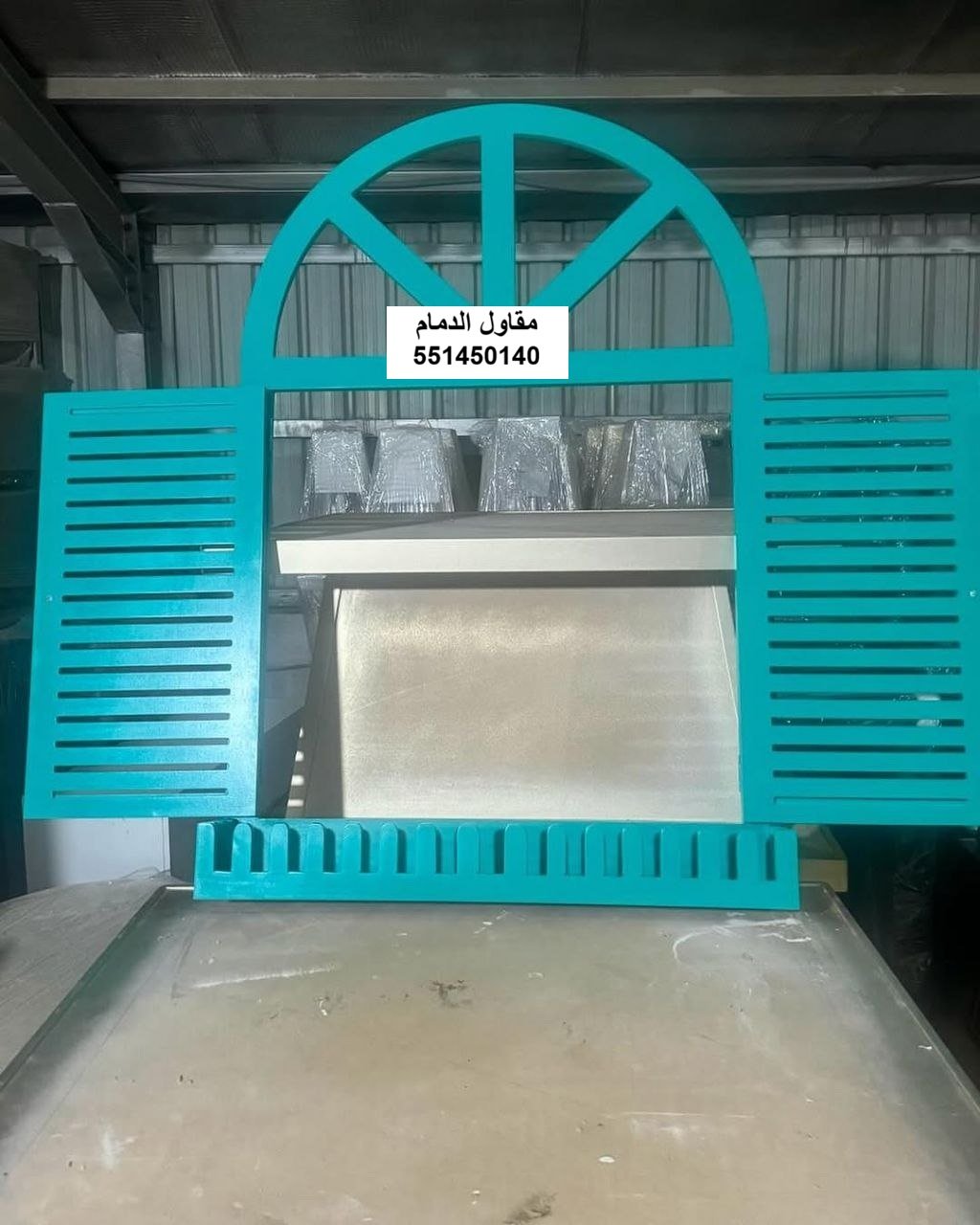 دهان إطار نافذة في الخبر